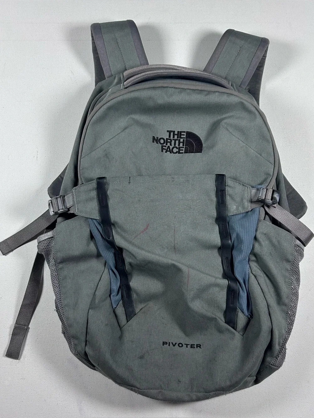 The North Face Pivoter Everyday Laptop Backpack Day Hike Bag Distressed See Pics